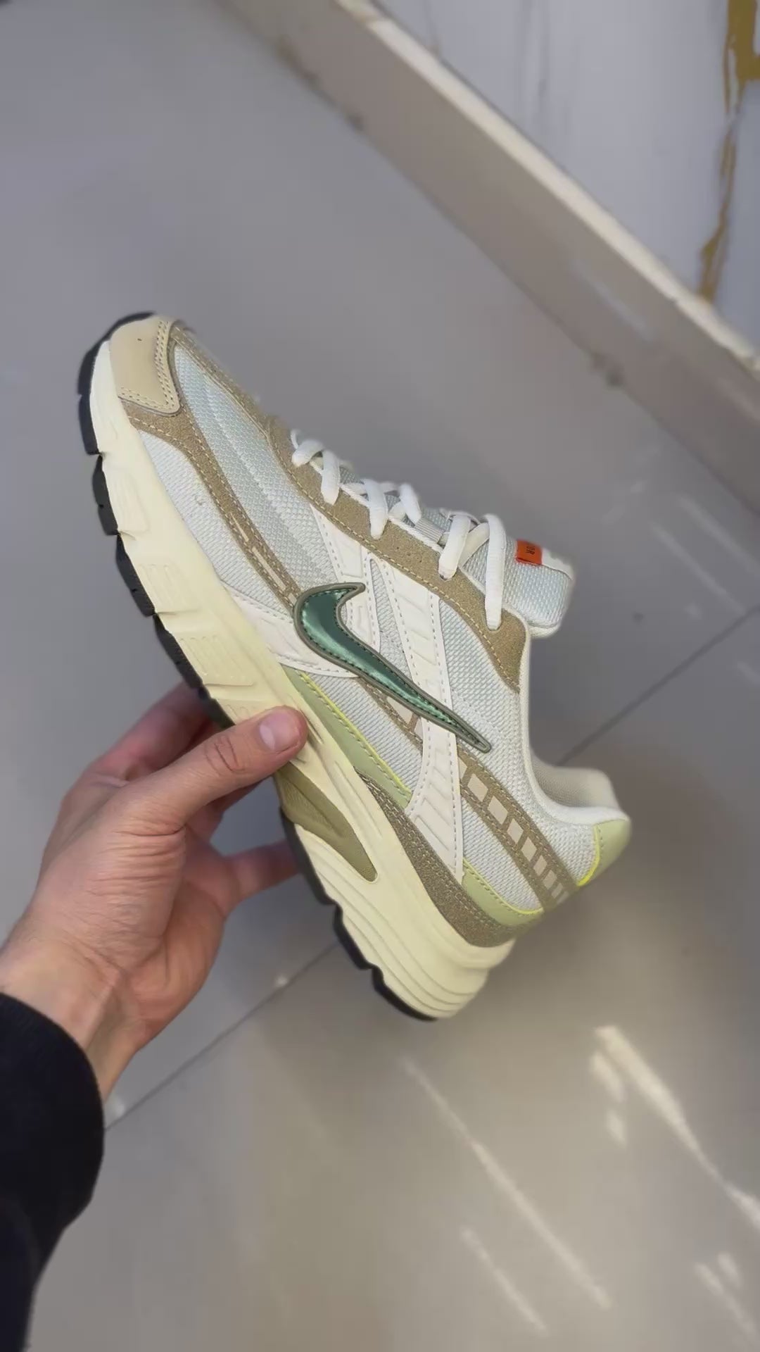 Nike Initiator